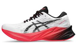 Asics: Кроссовки  Novablast