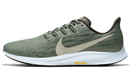 Nike: Кроссовки 