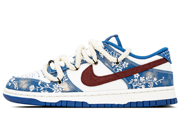 Nike: Белые кроссовки  Dunk Low