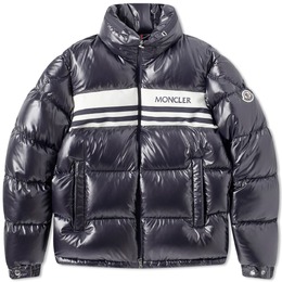 Moncler: Зимняя куртка 