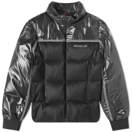 Moncler: Зимняя куртка 