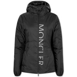 Moncler: Чёрная куртка 