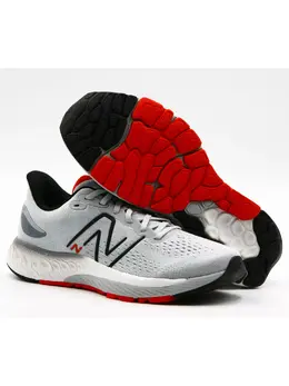 New Balance: Серебристые кроссовки  Fresh Foam