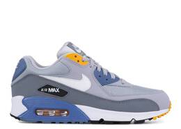 Nike: Серые кроссовки  Air Max 90 Essential