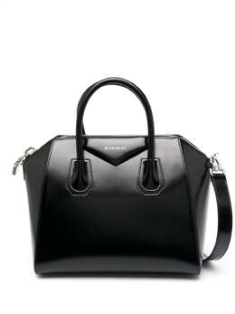 Givenchy: Чёрная сумка  Antigona Small