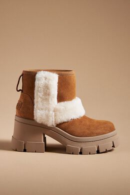 UGG: Коричневые ботинки