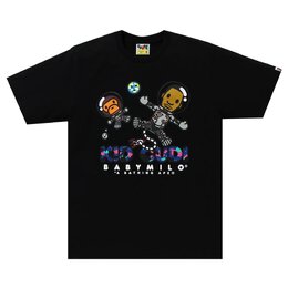 A BATHING APE: Чёрная футболка 