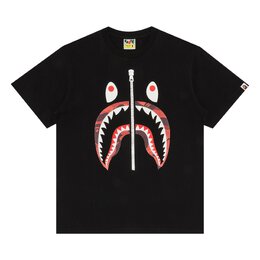 A BATHING APE: Чёрная футболка 