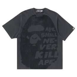 A BATHING APE: Чёрная футболка 