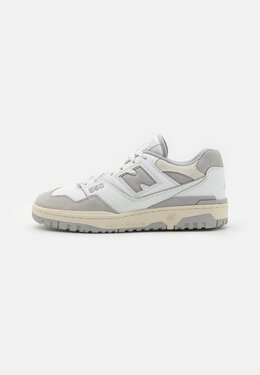 New Balance: Белые кроссовки  550