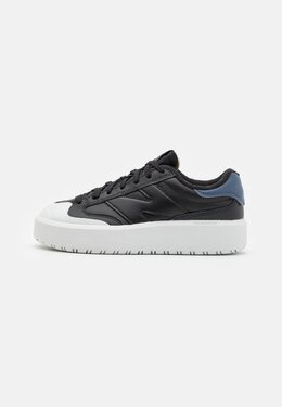 New Balance: Чёрные кроссовки 