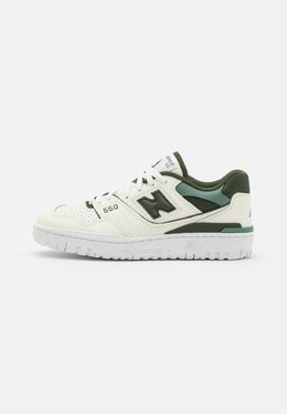 New Balance: Бежевые кроссовки  550