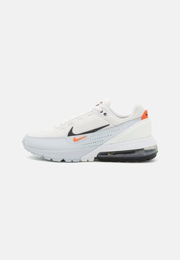 Nike: Белые кроссовки Pure Platinum