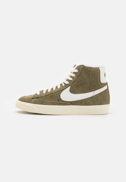 Nike: Чёрные кроссовки Blazer Mid 77