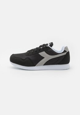 Diadora: Чёрные кроссовки Simple Run