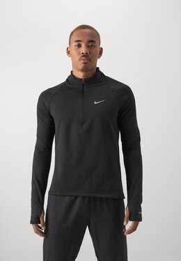 Nike: Чёрная футболка 