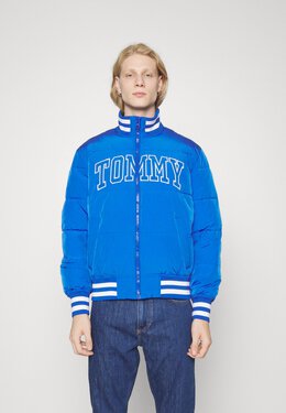 Tommy Jeans: Зимний пуховик