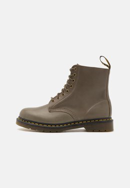 Dr. Martens: Ботинки  1460 Pascal