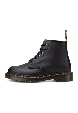 Dr. Martens: Ботинки 