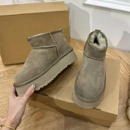 UGG: Угги цвета хаки