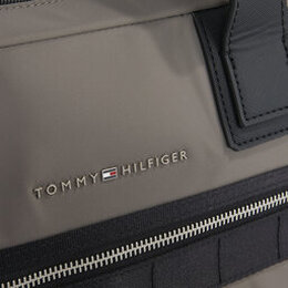 Tommy Hilfiger: Серая сумка Elevated