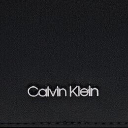 Calvin Klein: Чёрная сумка