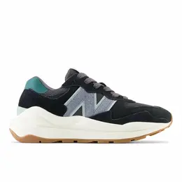 New Balance: Чёрные кроссовки  5740