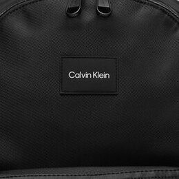 Calvin Klein: Чёрный рюкзак Campus