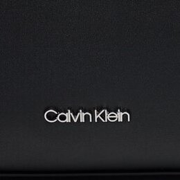 Calvin Klein: Чёрная сумка