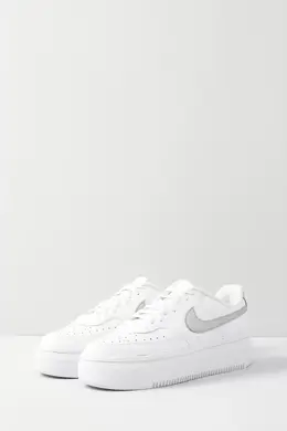 Nike: Белые кеды