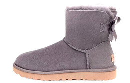 UGG: Фиолетовые угги  Bailey Bow II