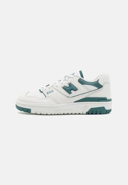 New Balance: Светлые кроссовки 