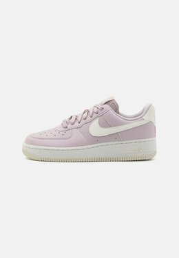 Nike: Фиолетовые кроссовки  Air Force 1