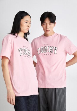 Tommy Jeans: Футболка с принтом 