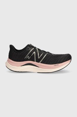 New Balance: Тёмные кроссовки  FuelCell