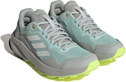 Adidas: Белые кроссовки  Terrex