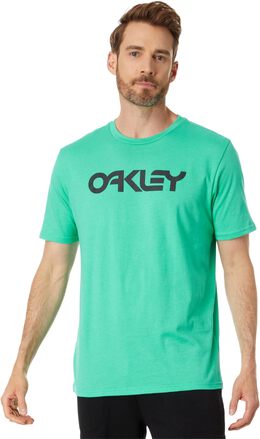 Oakley: Зелёная футболка