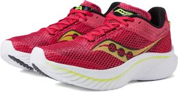 Saucony: Красные кроссовки  Kinvara