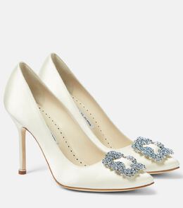 Manolo Blahnik: Белые туфли  Hangisi 105