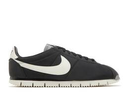 Nike: Чёрные кроссовки  Cortez