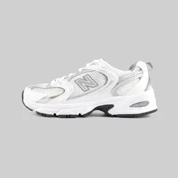 New Balance: Белые кроссовки  530