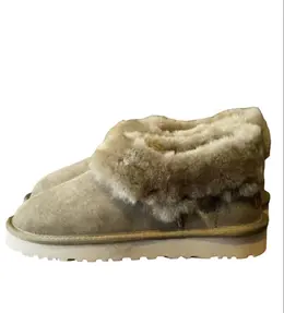 UGG: Серые угги