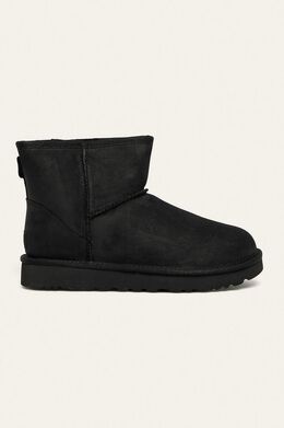 UGG: Чёрные ботинки Classic Mini