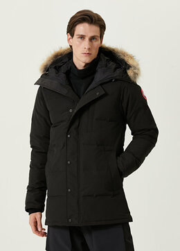 Canada Goose: Чёрная куртка  Carson