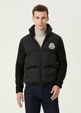 Moncler: Чёрное пальто 