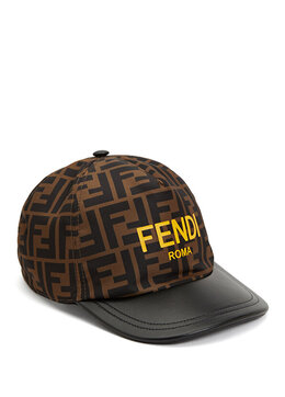 Fendi: Шапка