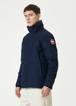 Canada Goose: Тёмное пальто Wyndham