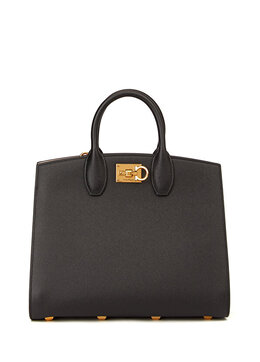 Ferragamo: Чёрная сумка 
