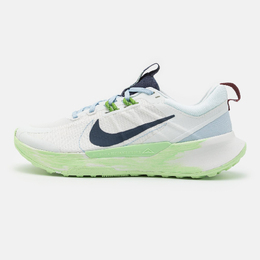 Nike: Белые кроссовки  Trail