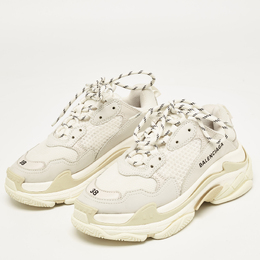 Balenciaga: Белые кроссовки Triple S